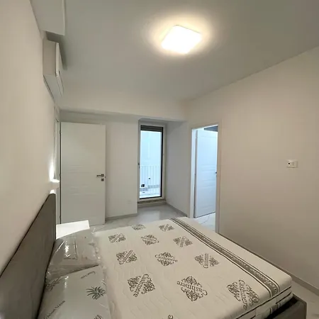 Seaside Beacon Home - New Apartamento