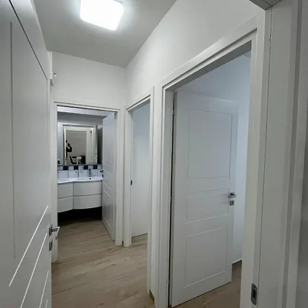 Seaside Beacon Home - New Apartment